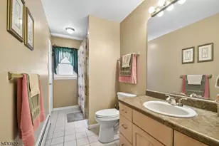 42 Davenport Ave, Roseland, NJ 07068 - Photo 10