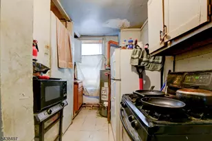 122 16th Ave, Paterson, NJ 07501 - Photo 16