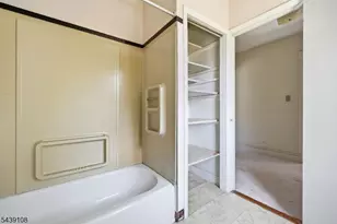 114 Franklin Pl, Roselle Park, NJ 07204 - Photo 20