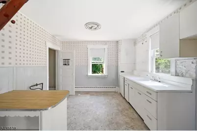 114 Franklin Pl, Roselle Park, NJ 07204 - Photo 14