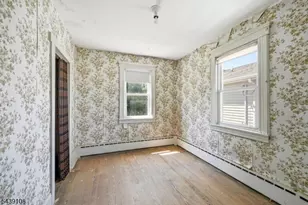 114 Franklin Pl, Roselle Park, NJ 07204 - Photo 16