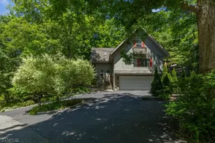 1150 Lakeside Dr E, Vernon, NJ 07422 - Photo 4
