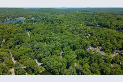 1150 Lakeside Dr E, Vernon, NJ 07422 - Photo 42
