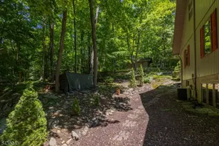 1150 Lakeside Dr E, Vernon, NJ 07422 - Photo 34