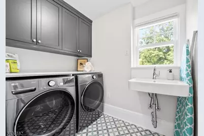 48 Edgemont Rd, Montclair, NJ 07042 - Photo 32