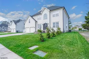 11 Chancellor Park Dr, Hamilton Twp., NJ 08330 - Photo 4