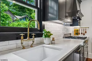 20 Euclid Pl, Montclair, NJ 07042 - Photo 14