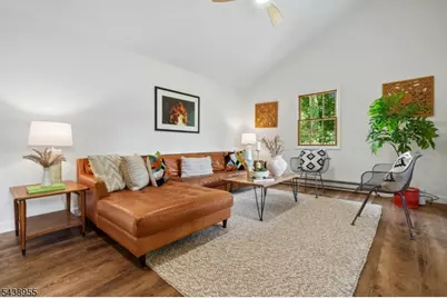 20 Euclid Pl, Montclair, NJ 07042 - Photo 36