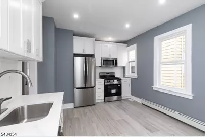 324 Harper Pl, Highland Park, NJ 08904 - Photo 6