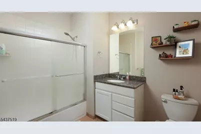 1209 Summit Ave #405, Jersey City, NJ 07307 - Photo 10