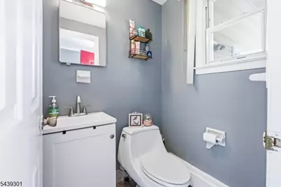 2530 Stillwell Rd, Union Township, NJ 07083 - Photo 20