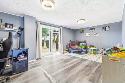 2530 Stillwell Rd, Union Township, NJ 07083 - Photo 12
