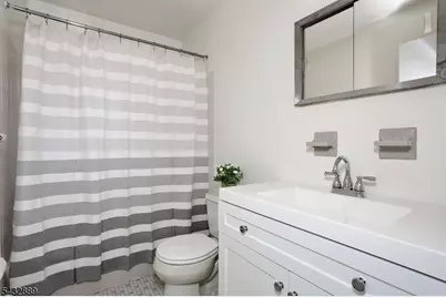 565 Grove St #D-16, Clifton, NJ 07013 - Photo 22