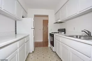 565 Grove St, Clifton, NJ 07013 - Photo 14