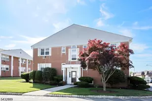 565 Grove St, Clifton, NJ 07013 - Photo 2
