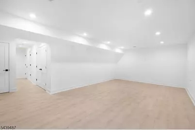 130 Warren St, Clifton, NJ 07013 - Photo 10