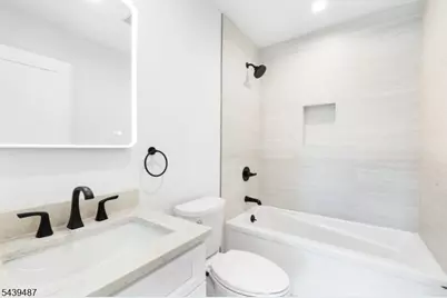 130 Warren St, Clifton, NJ 07013 - Photo 16