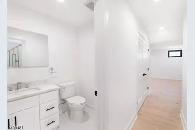 130 Warren St, Clifton, NJ 07013 - Photo 8