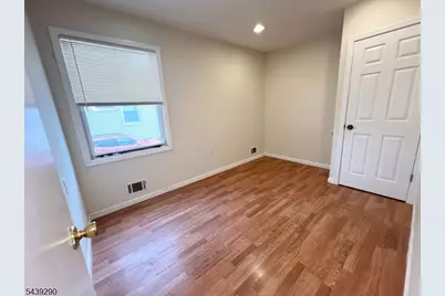 10-12 Dover St #1, Newark, NJ 07106 - Photo 12