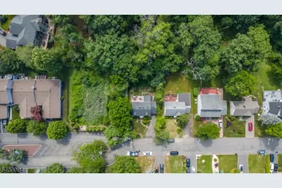33 Glenview Dr, West Orange Township, NJ 07052 - Photo 6