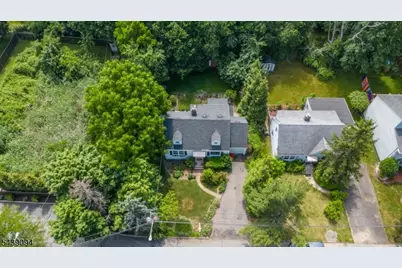 33 Glenview Dr, West Orange Township, NJ 07052 - Photo 8