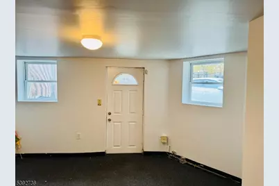 233 Malvern St, Newark, NJ 07105 - Photo 6