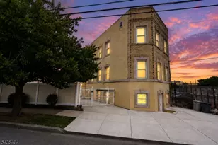 233 Malvern St, Newark, NJ 07105 - Photo 1