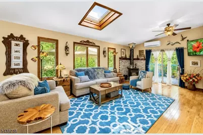11 Rippling Brook Dr, Vernon, NJ 07422 - Photo 4