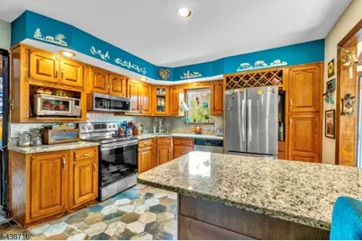 11 Rippling Brook Dr, Vernon, NJ 07422 - Photo 12