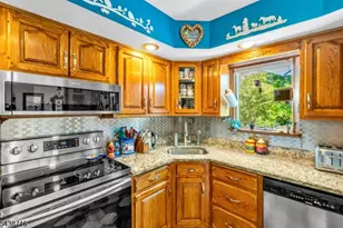 11 Rippling Brook Dr, Vernon, NJ 07422 - Photo 10