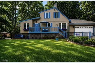 11 Rippling Brook Dr, Vernon, NJ 07422 - Photo 2