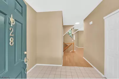 28 Kensington Dr, Randolph Township, NJ 07869 - Photo 2