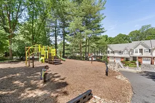 28 Kensington Dr, Randolph Township, NJ 07869 - Photo 24