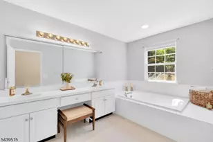 28 Kensington Dr, Randolph Township, NJ 07869 - Photo 16