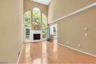 28 Kensington Dr, Randolph Township, NJ 07869 - Photo 4
