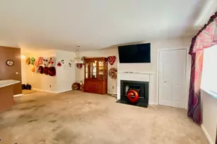 74 Falcon Ridge Way, Hamburg, NJ 07419 - Photo 4