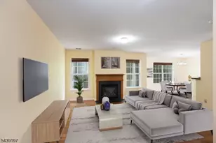 106 Wallace Ct, Green Brook Township, NJ 08812 - Photo 2