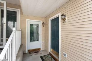 106 Wallace Ct, Green Brook Township, NJ 08812 - Photo 14