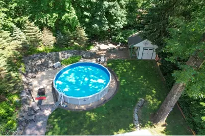 30 Knolls Rd, Bloomingdale, NJ 07403 - Photo 28