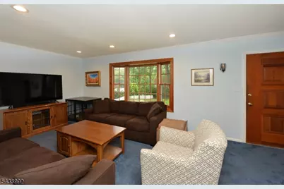 30 Knolls Rd, Bloomingdale, NJ 07403 - Photo 8