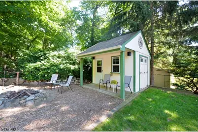 30 Knolls Rd, Bloomingdale, NJ 07403 - Photo 24