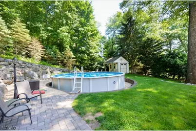 30 Knolls Rd, Bloomingdale, NJ 07403 - Photo 22