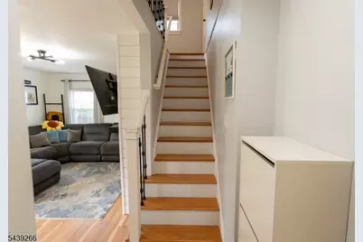 52 Knollwood Ter, Clifton, NJ 07012 - Photo 20