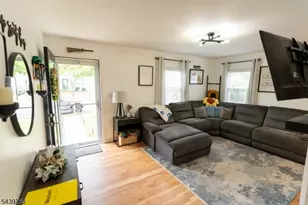 52 Knollwood Terrace, Clifton, NJ 07012 - Photo 8