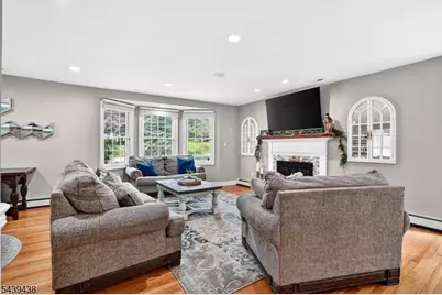 28 Fairview Dr, East Hanover Township, NJ 07936 - Photo 8