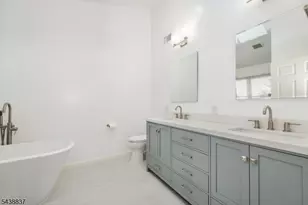 118 Patriot Hill Dr, Bernards Township, NJ 07920 - Photo 14
