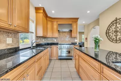 467 Summit Ave, Hackensack, NJ 07601 - Photo 14