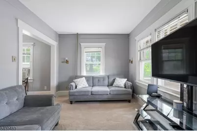 127 Elizabeth St, South Bound Brook Boro, NJ 08880 - Photo 6