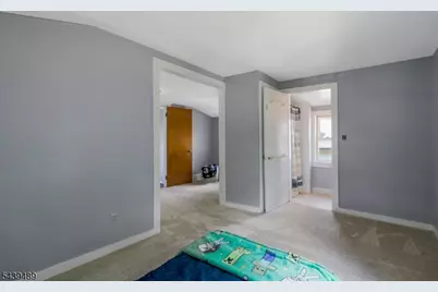 127 Elizabeth St, South Bound Brook Boro, NJ 08880 - Photo 20