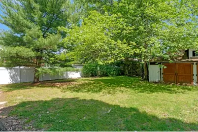 127 Elizabeth St, South Bound Brook Boro, NJ 08880 - Photo 32
